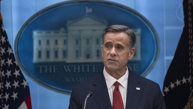 Giám đốc CIA John Ratcliffe cảnh báo Nga không được tấn công NATO trong chuyến đi bí mật