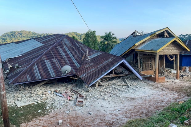 Hai trận động đất mạnh xảy ra ở Indonesia trong cùng một ngày, ít nhất 47 người thiệt mạng