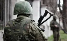 Lính Nga Nổ Súng Giết Đồng Đội và Tấn Công Dân Thường Tại Crimea Lính Nga Nổ Súng Giết Đồng Đội và Tấn Công Dân Thường Tại Crimea