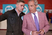 Cận vệ của Nigel Farage từ chức giữa bê bối báo cáo điều tra ngầm