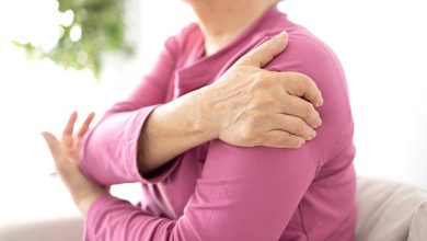Viêm khớp vai: Dấu hiệu nhận biết, phương pháp điều trị, bài tập cần tránh và nhiều thông tin hữu ích khác